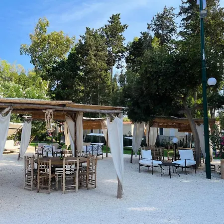 Baia Dei Micenei Campsite *