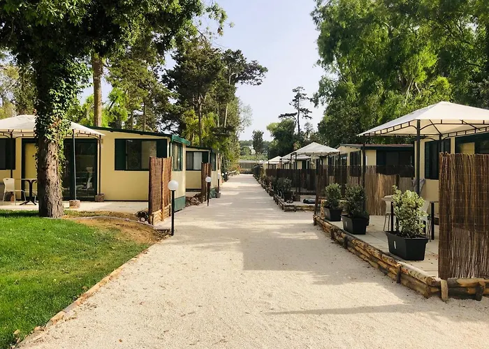 Baia Dei Micenei Кемпінг *