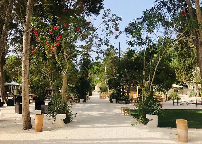 Baia Dei Micenei Кемпинг