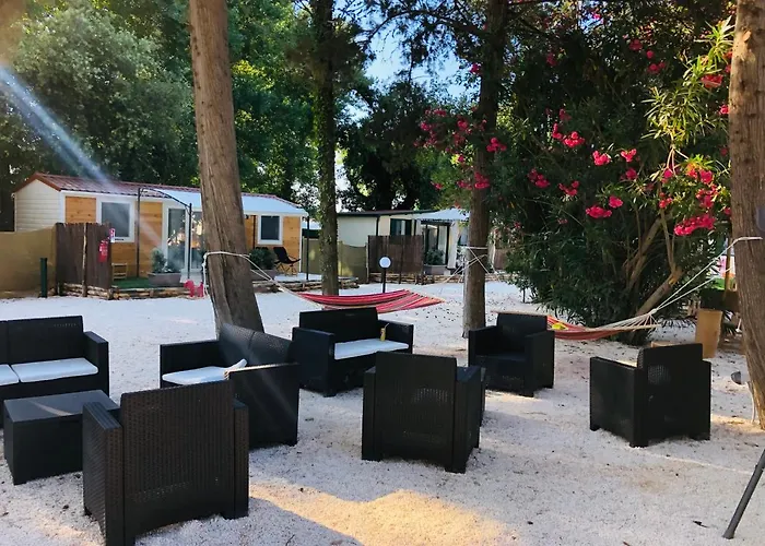 Baia Dei Micenei Кемпінг *