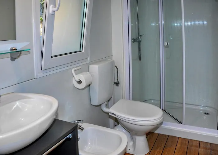 Baia Dei Micenei Кемпинг *