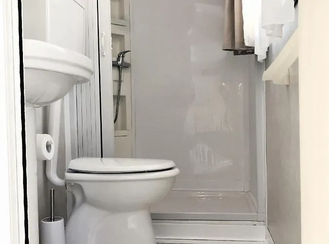 Baia Dei Micenei Кемпінг *